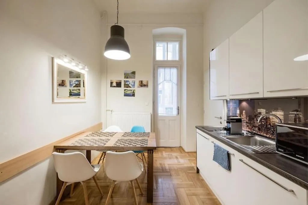 Klarahome Apartment Budapest 0*,