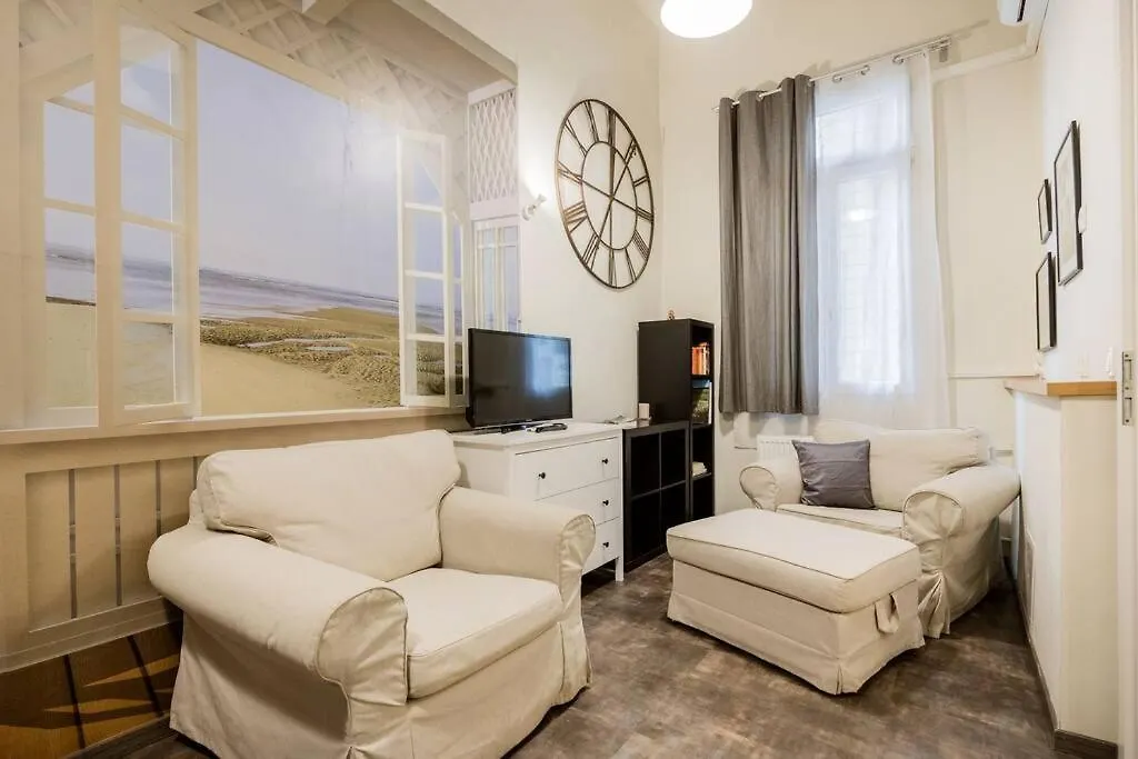 Klarahome Apartment Budapest 0*,